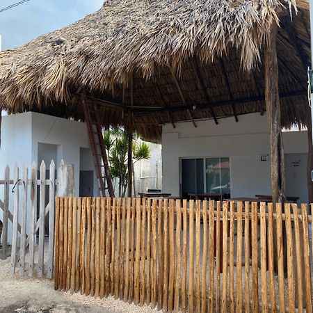 Aparthotel Casa Colibri El Cuyo Extérieur photo