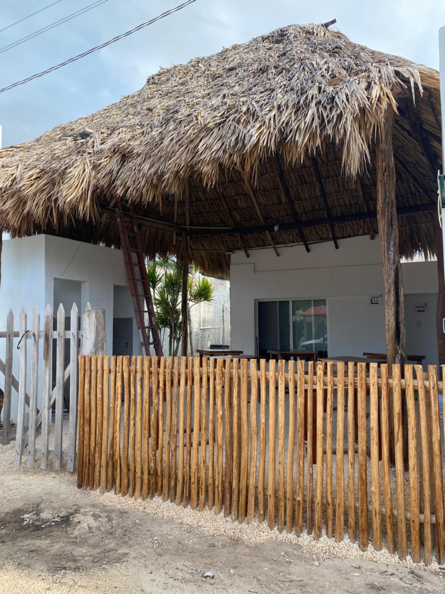 Aparthotel Casa Colibri El Cuyo Extérieur photo